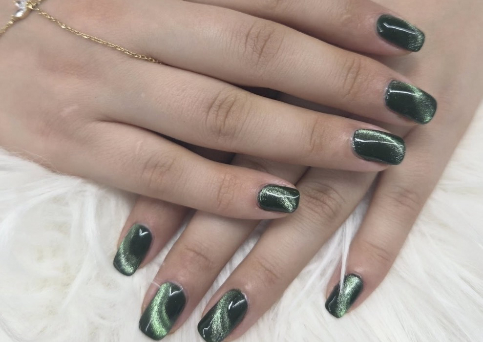 Color Gel with Cat Eye