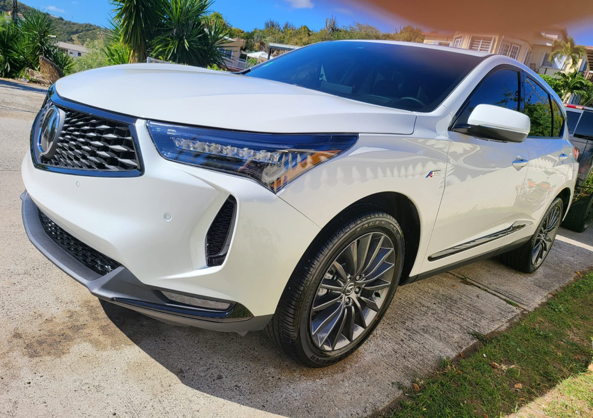 In and out detailing wash and vacuum, freshener  (suv jeeps trucks; price may vary depending on size and condition)