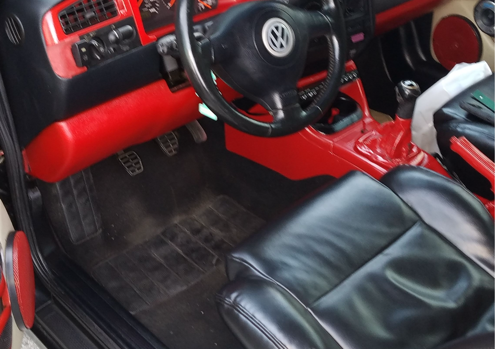 inside/interior cleaning,wipe down, vacuum,glass and car fresheners 