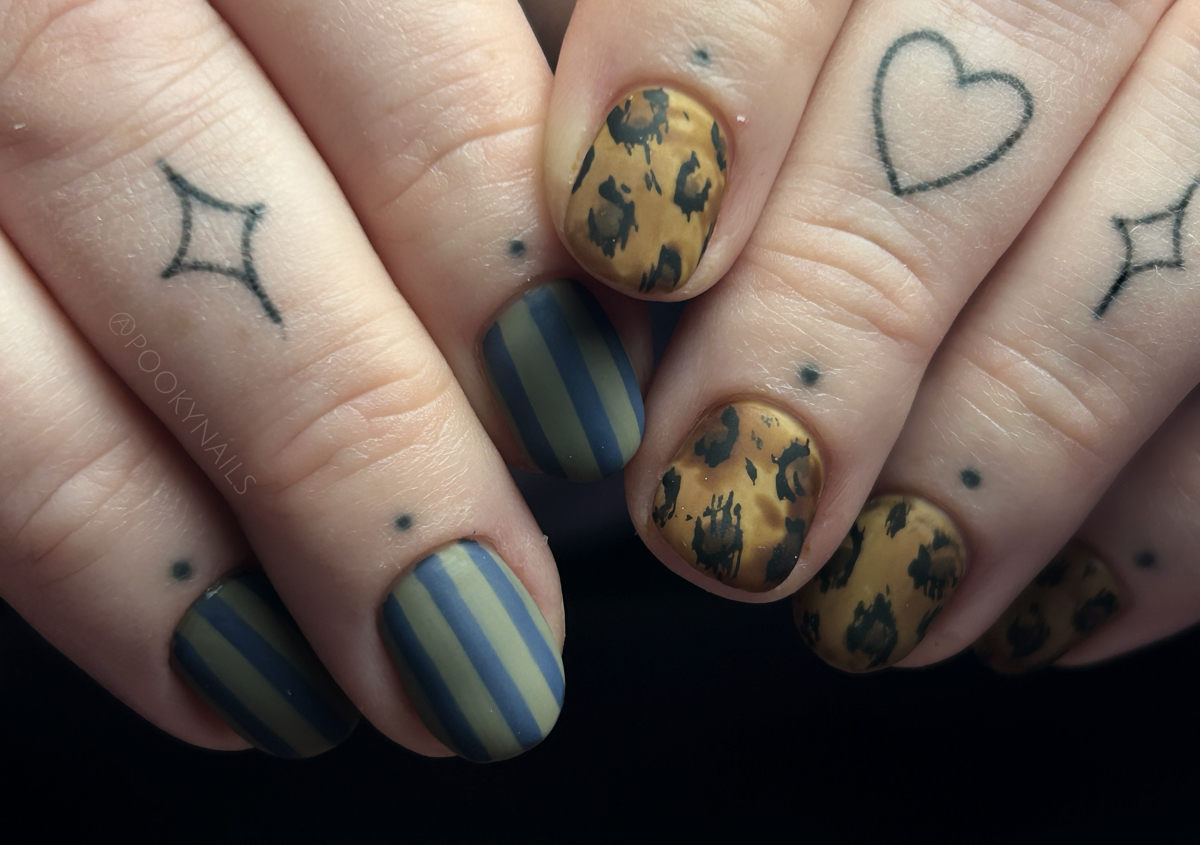 Signature Nail Art  (4/4)