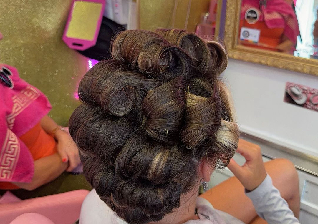 🎀 Essex Pin Curls  (doesnt include wash) 🎀