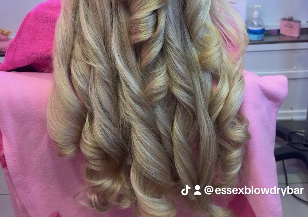 🎀 Essex Signature Bouncy Blowdry (from bra strap to waist length (1/2)