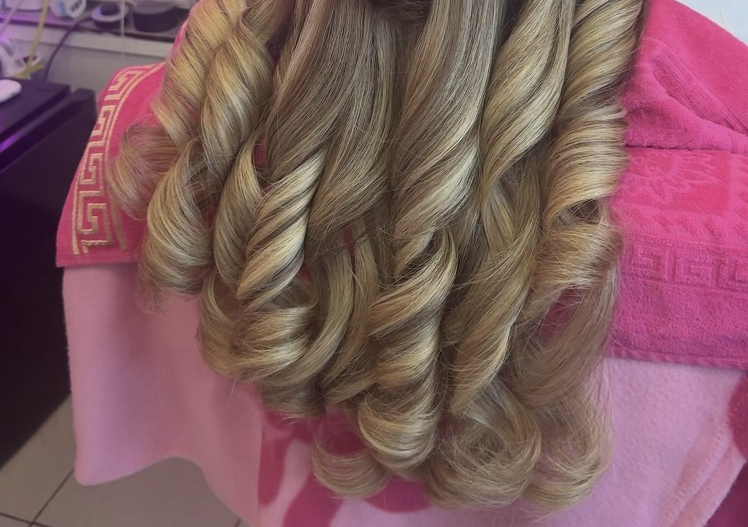 🎀 Essex Signature Bouncy Blowdry (from bra strap to waist length (2/2)