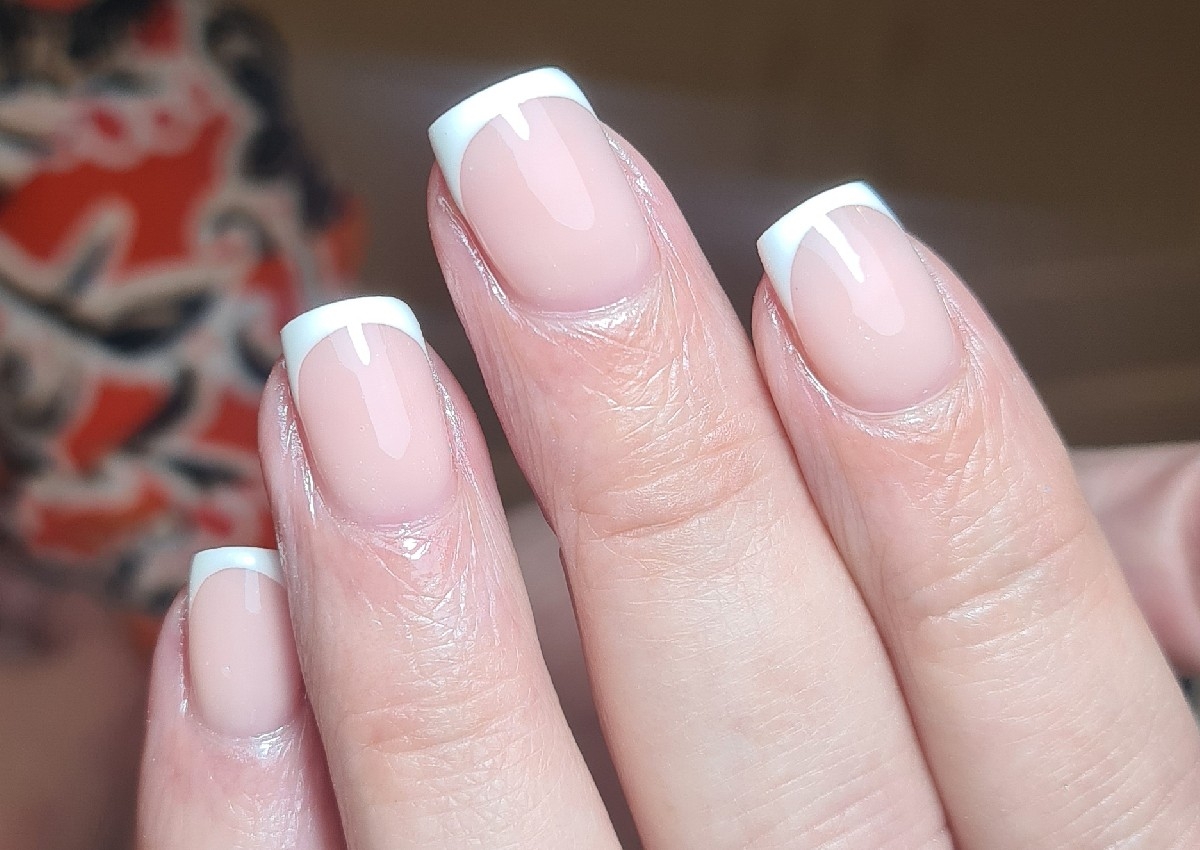 Builder Gel Infill with simple nail art (includes french)