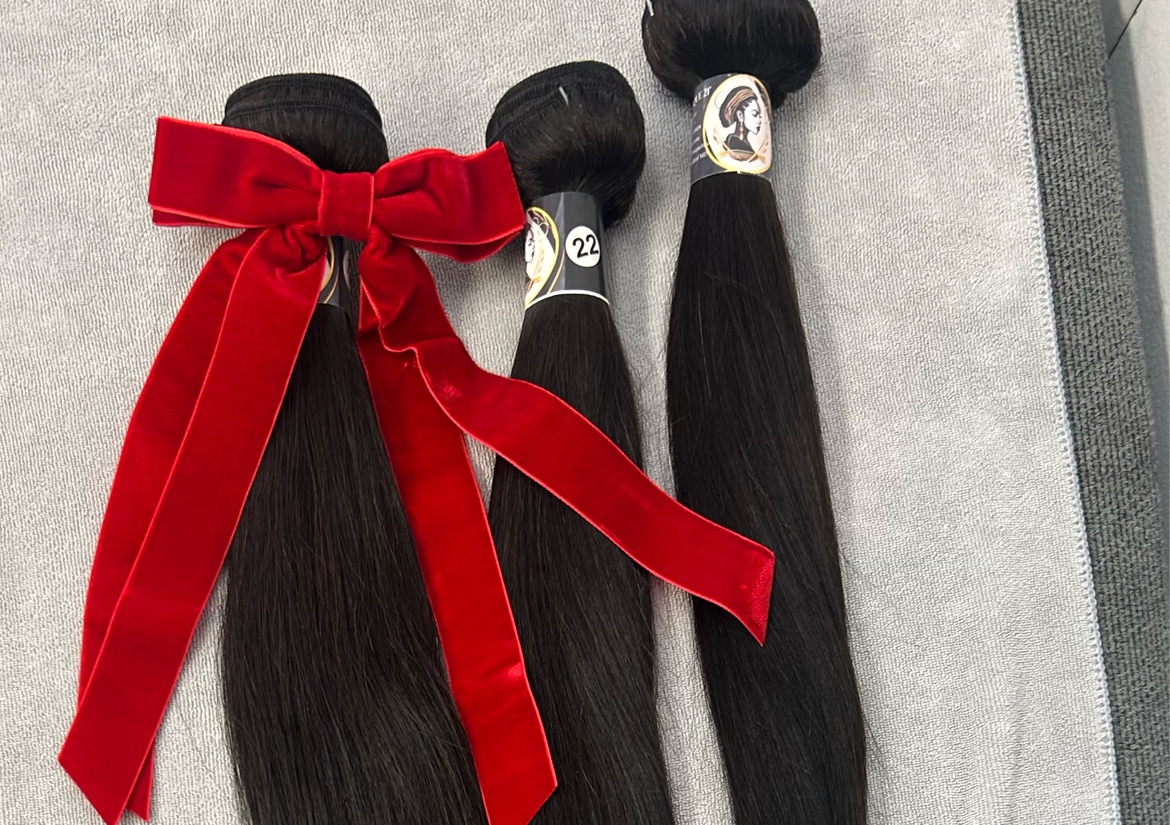 100 % Human Hair Bundle 18,20&22 inches