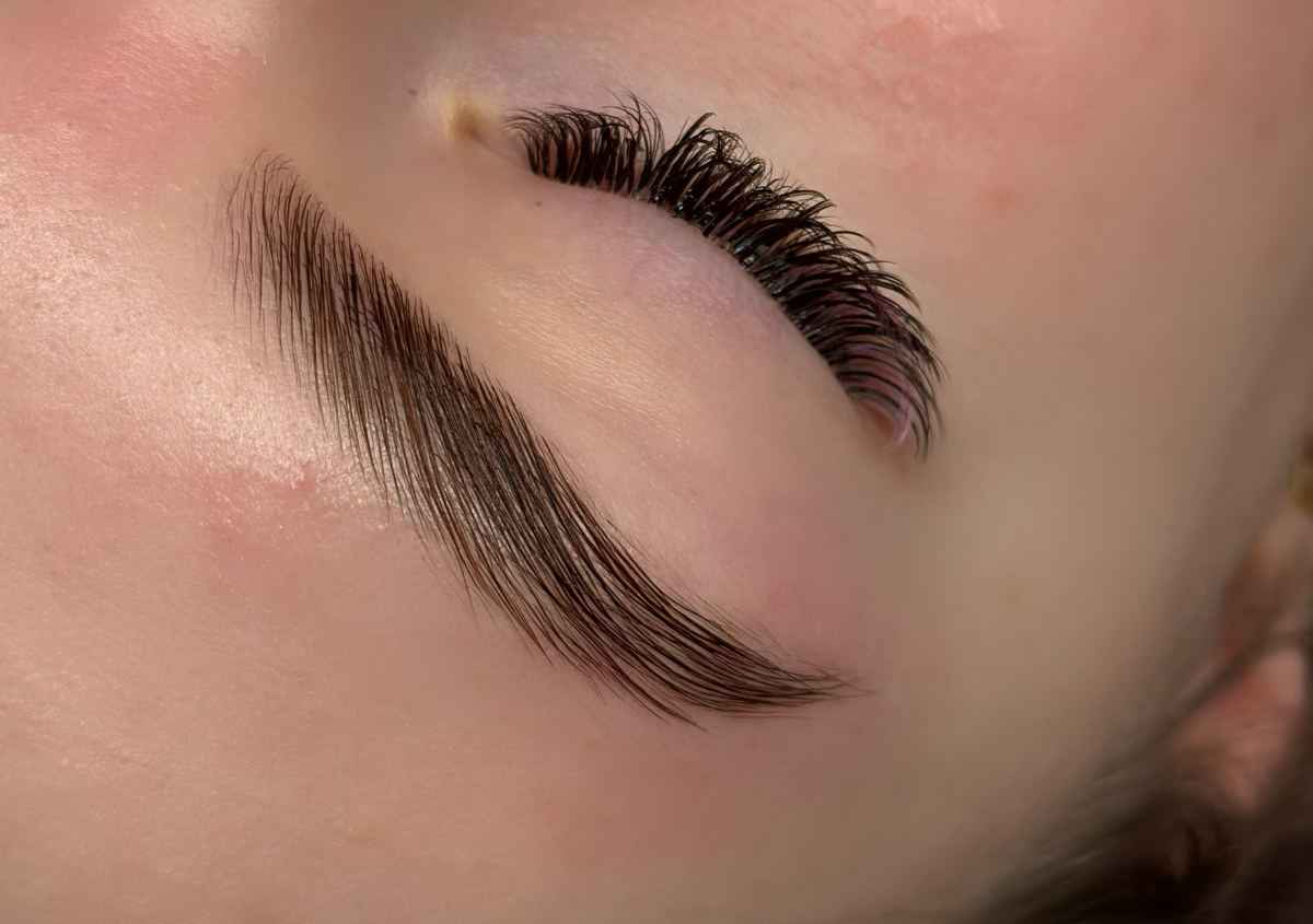 Augenbrauen Lifting + Farbe