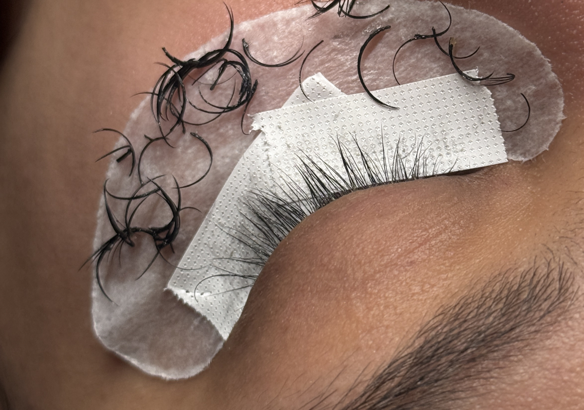 Lash Removal