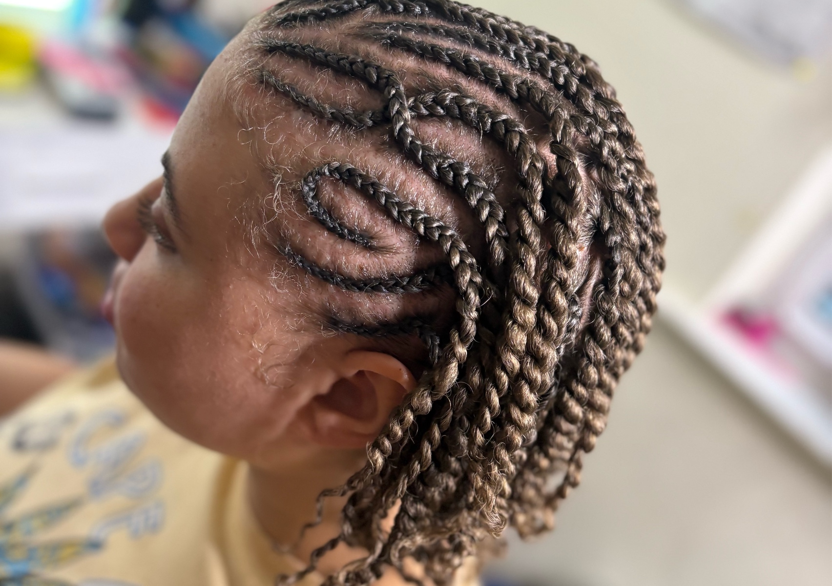 2 strand/ cornrows med (no hair added)
