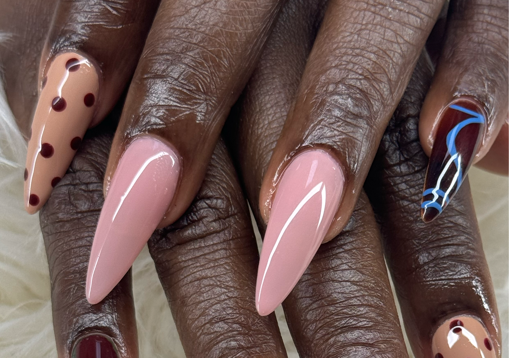 🌹Full Set Semi simple 4 finger designs 2 designs on each hand (long to XL)