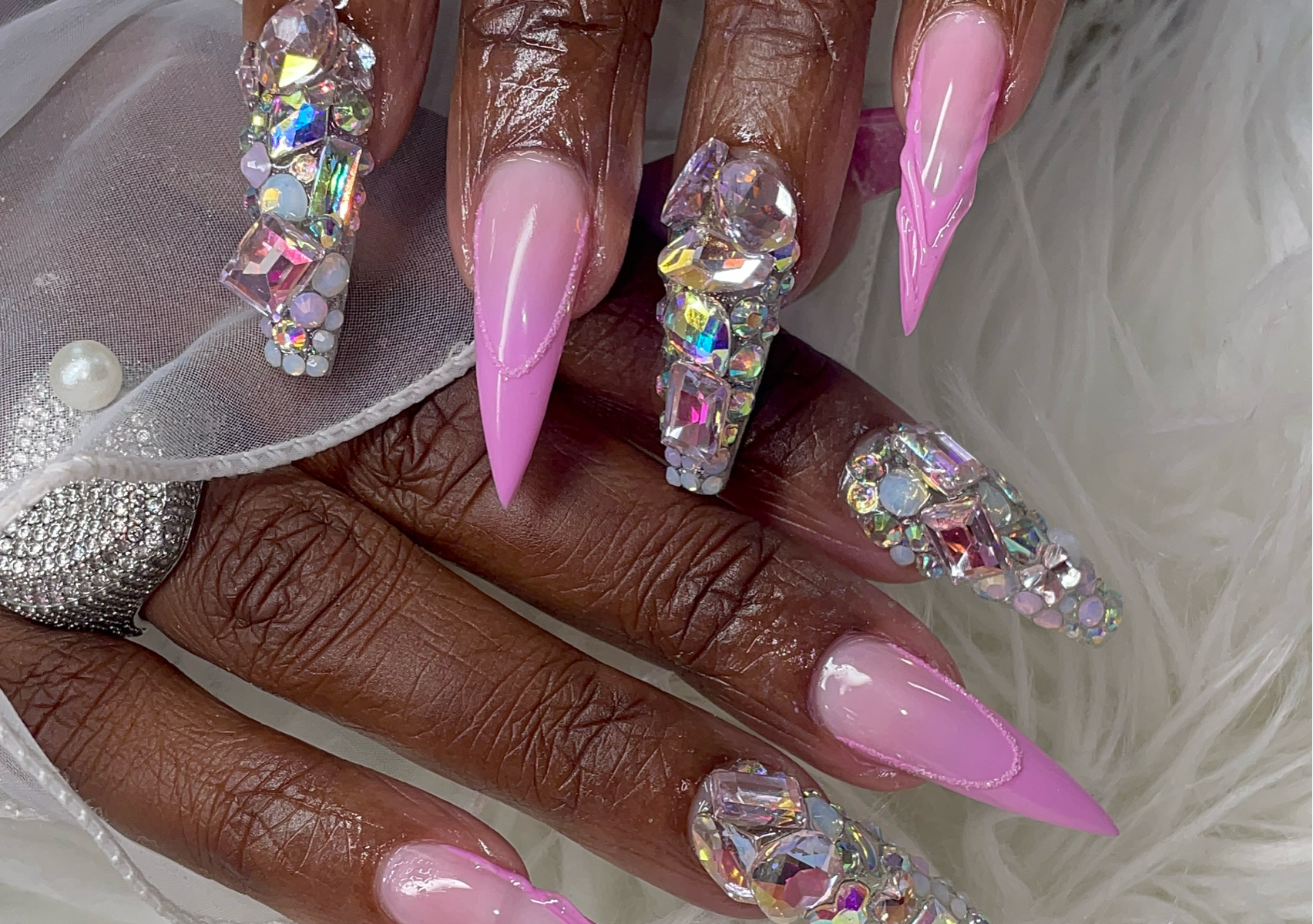 🌹Viva La Glam: mixture of Designs, Swarovski stones, glitter and charms on each nails (Long To XL)