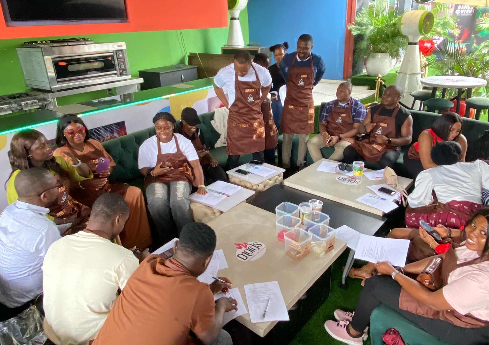 SCENT & CHILL 20 People 