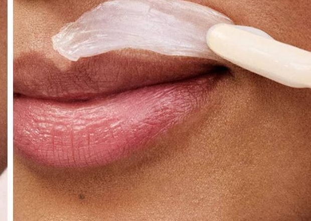 WOMEN UPPPER LIPS WAXING