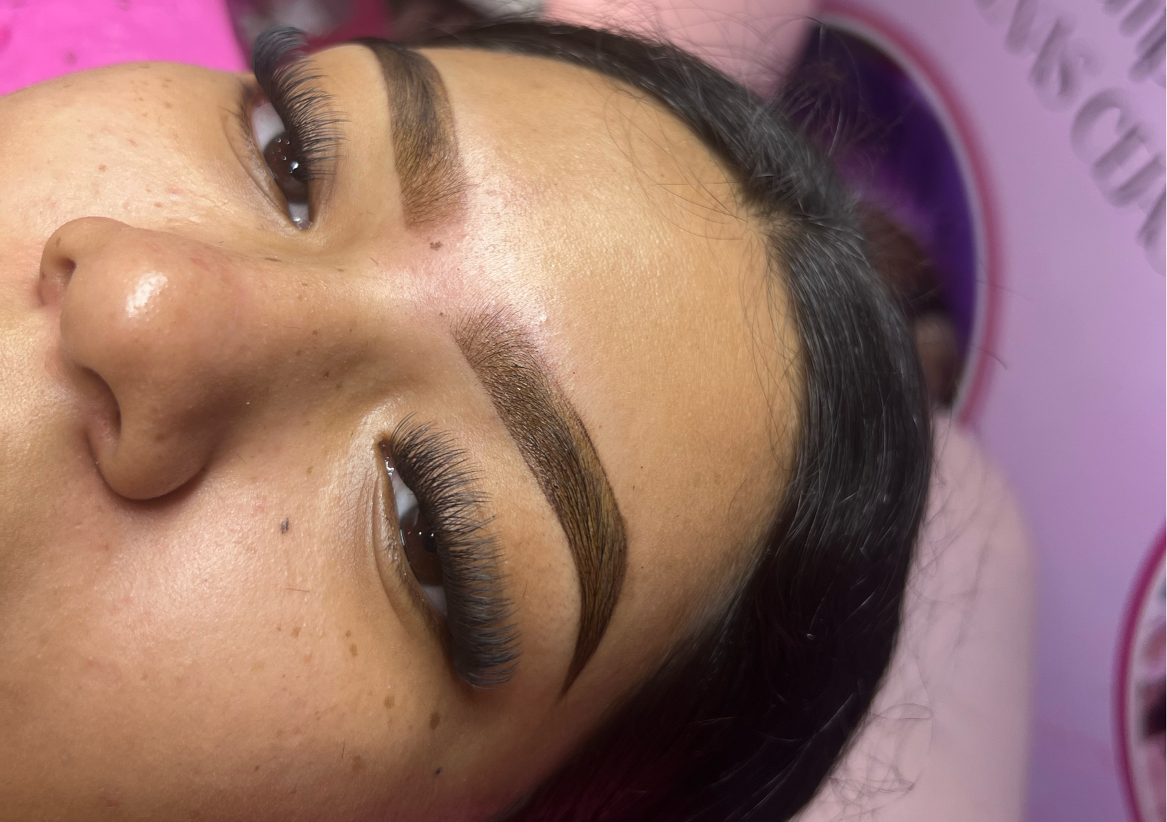 Cejas Semipermanentes con Cera