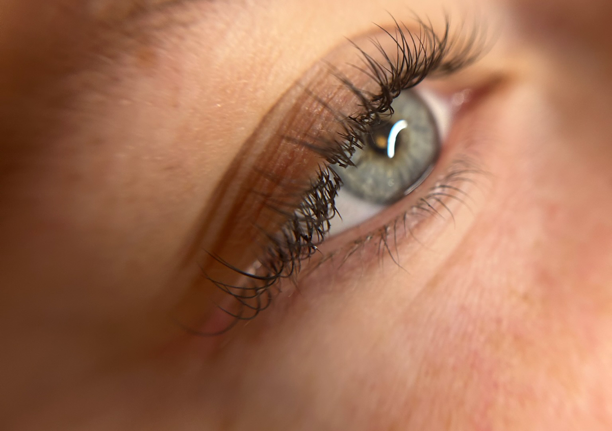 Wimpernverlangerung 1D