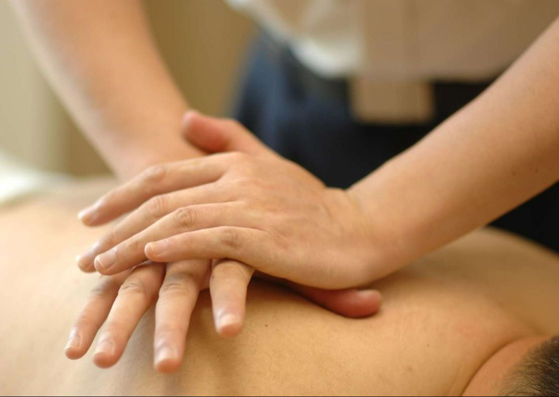 Package 100min:  Reflexology + Signature Full Body (Store Manager Recommeded）