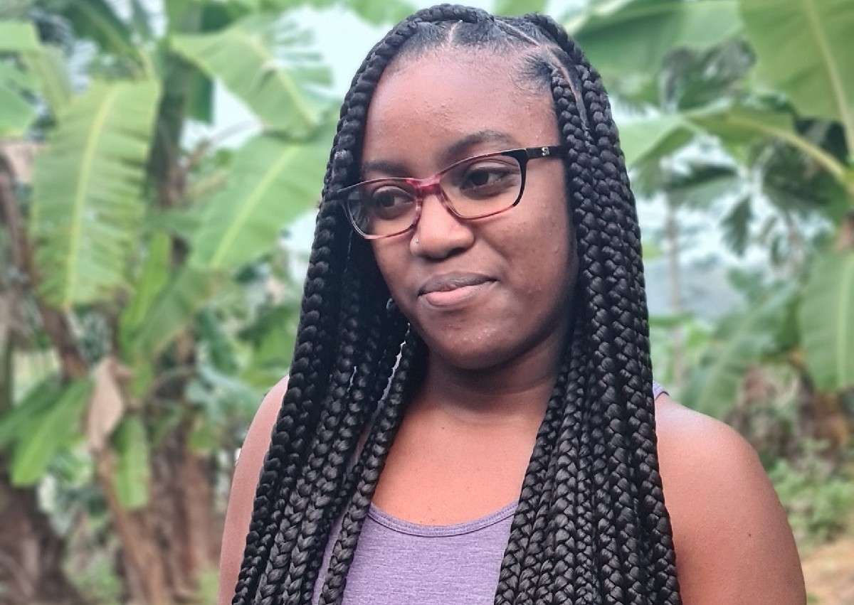 Large Knotless -Mid Back