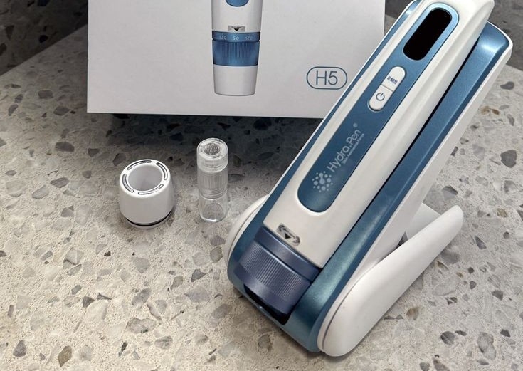 Hydra-Infusion Microneedling (with Booster Cartridge + EMS)