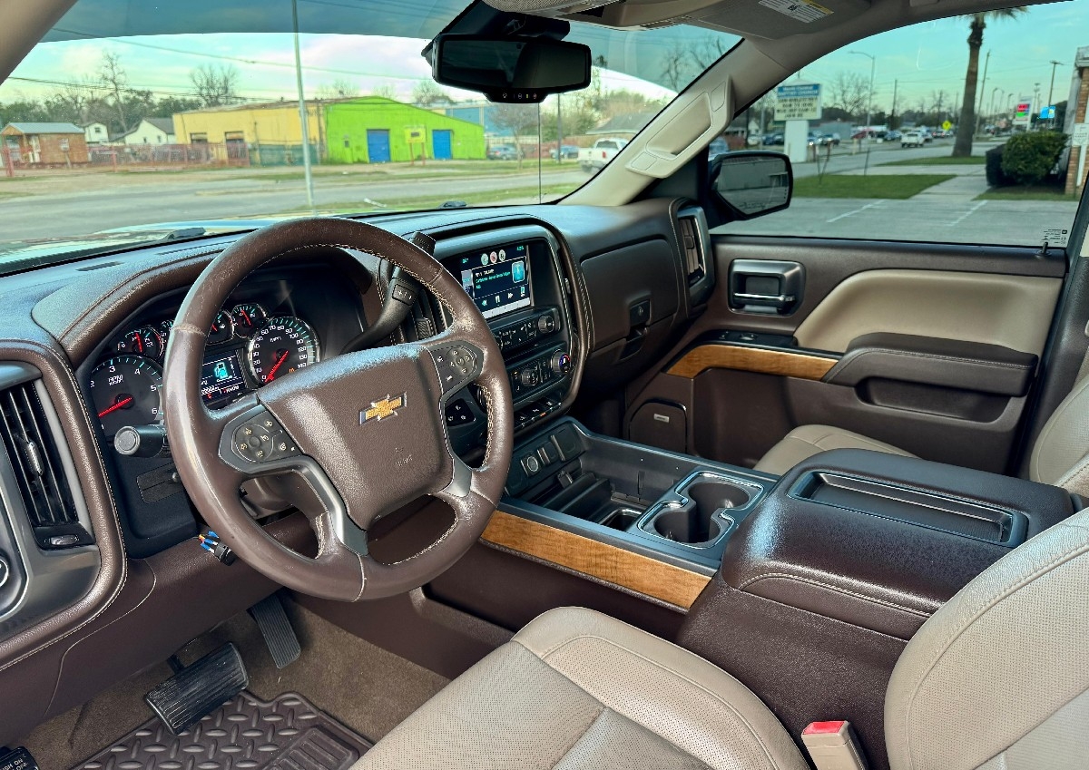 Deep cleaning for truck 