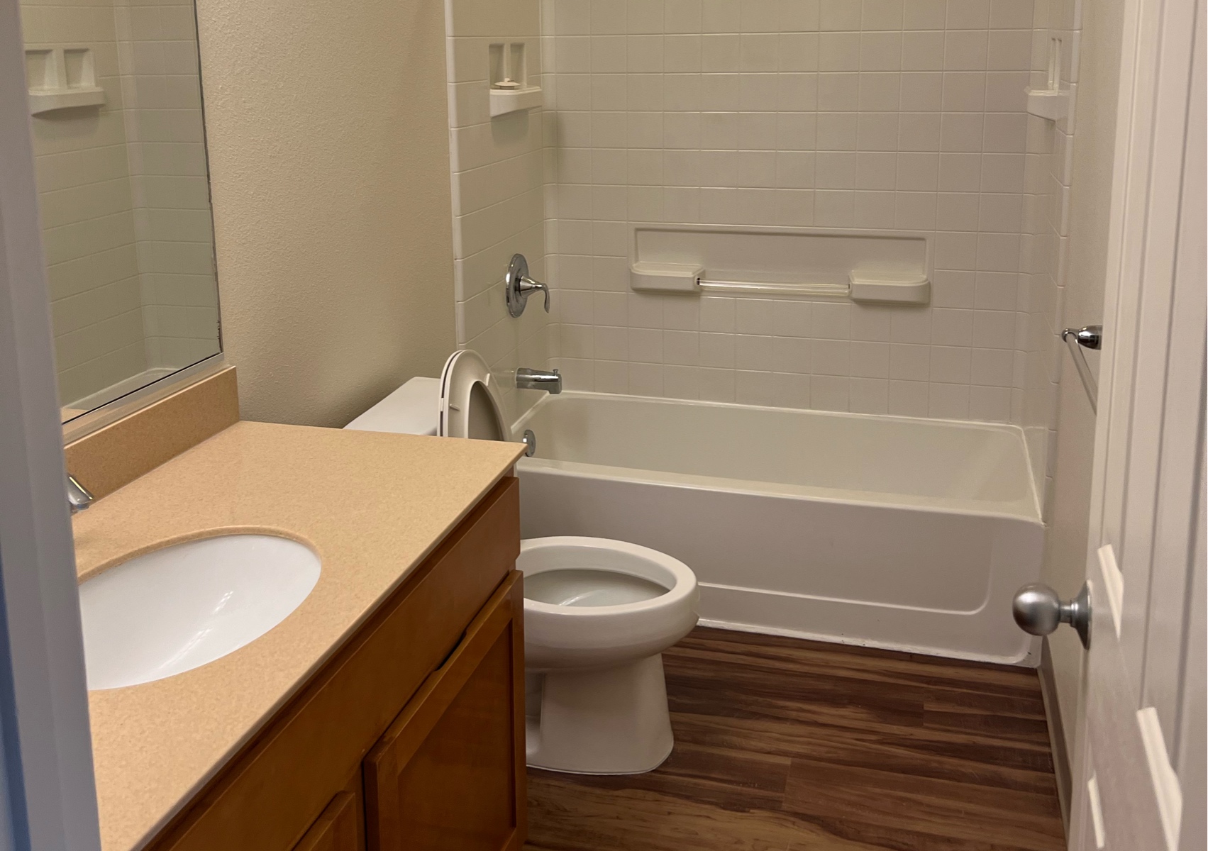 Bathroom Only Deep/Move Out/In