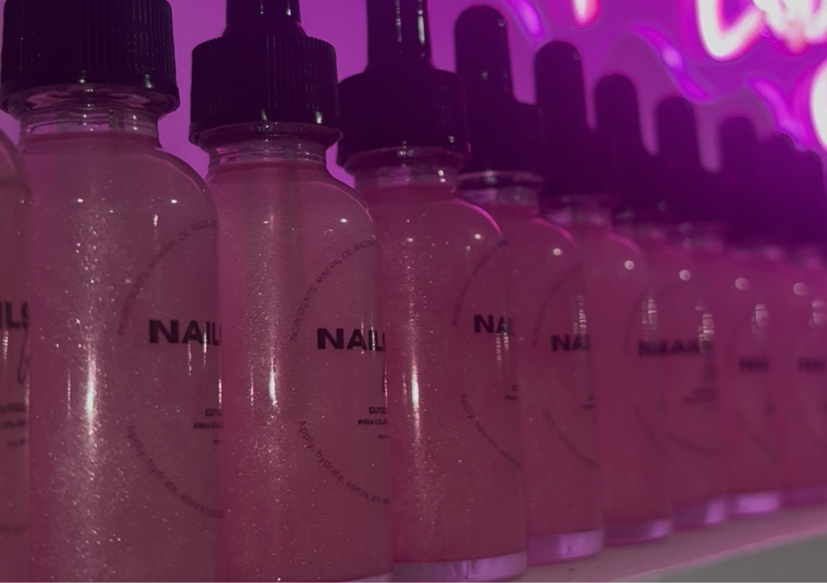 Piña colada shimmery cuticle oil