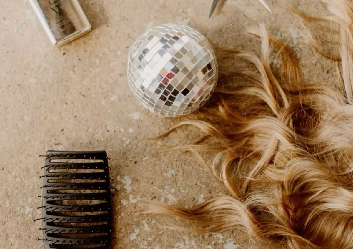 ✨Tinsel & Feathers 