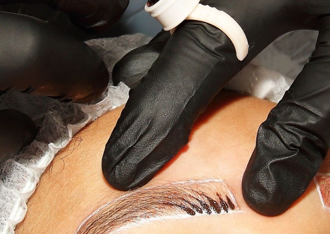 Semi Permanent Makeup - Microblading Brows