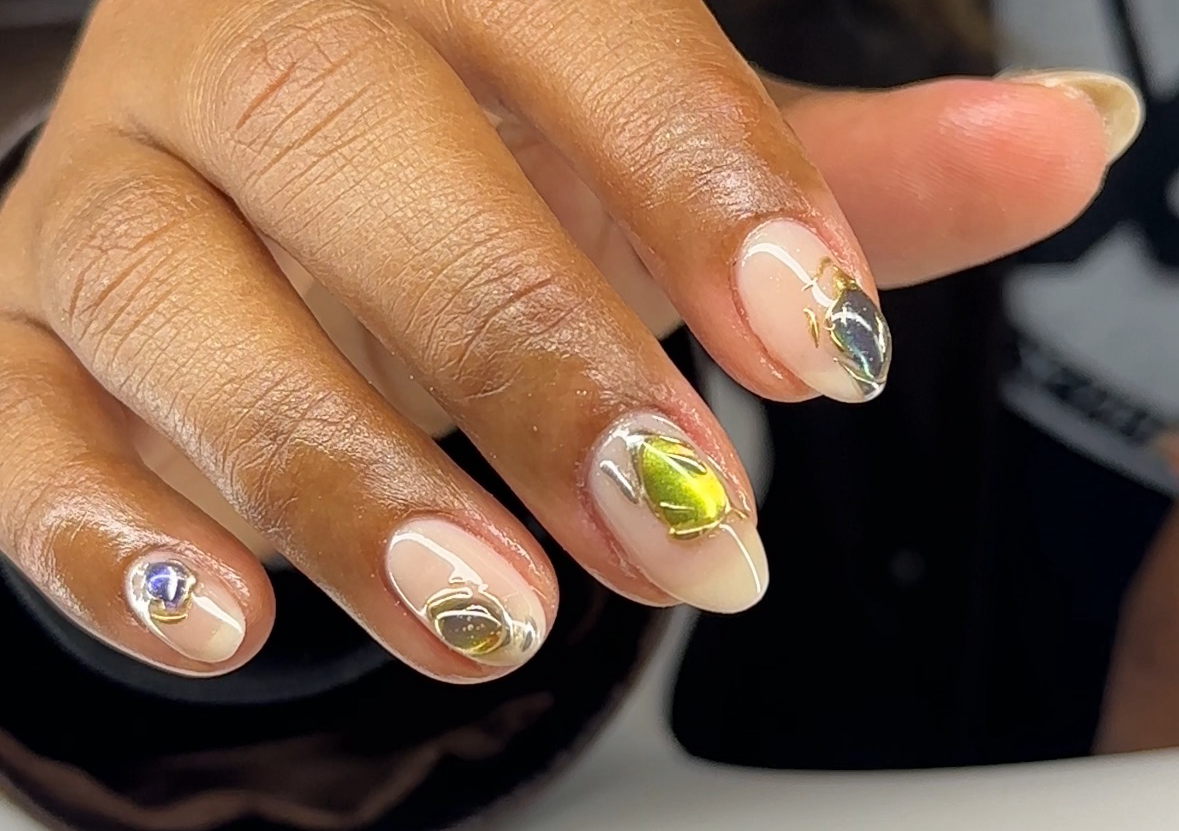 Natural Nail Manicure + intricate design