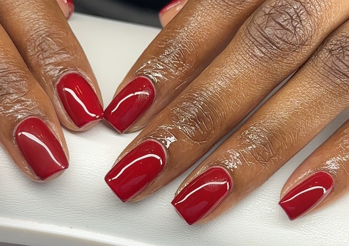 Natural nail Manicure (Top Coat/Plain Colour)