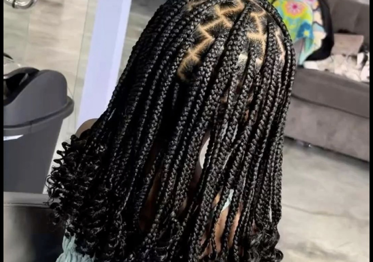 Knotless braids 