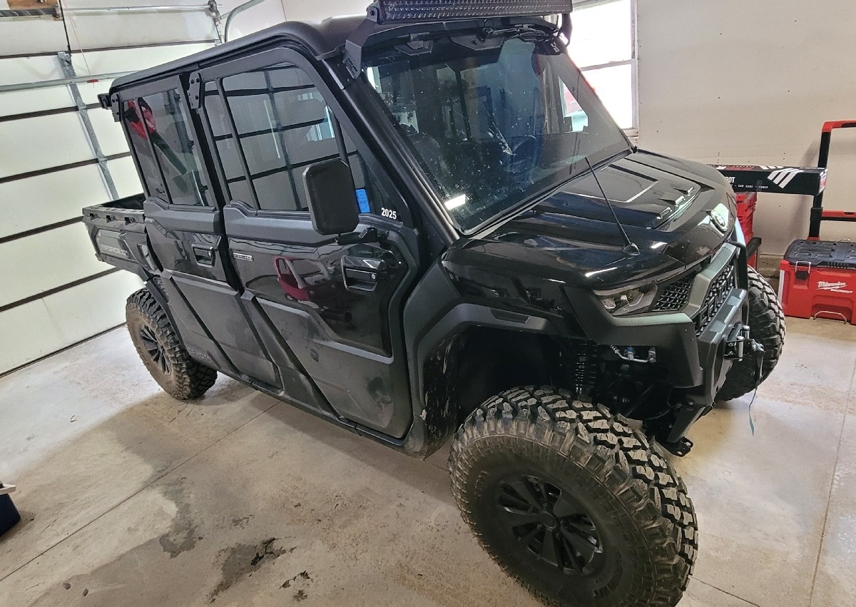 SXS (4DR)