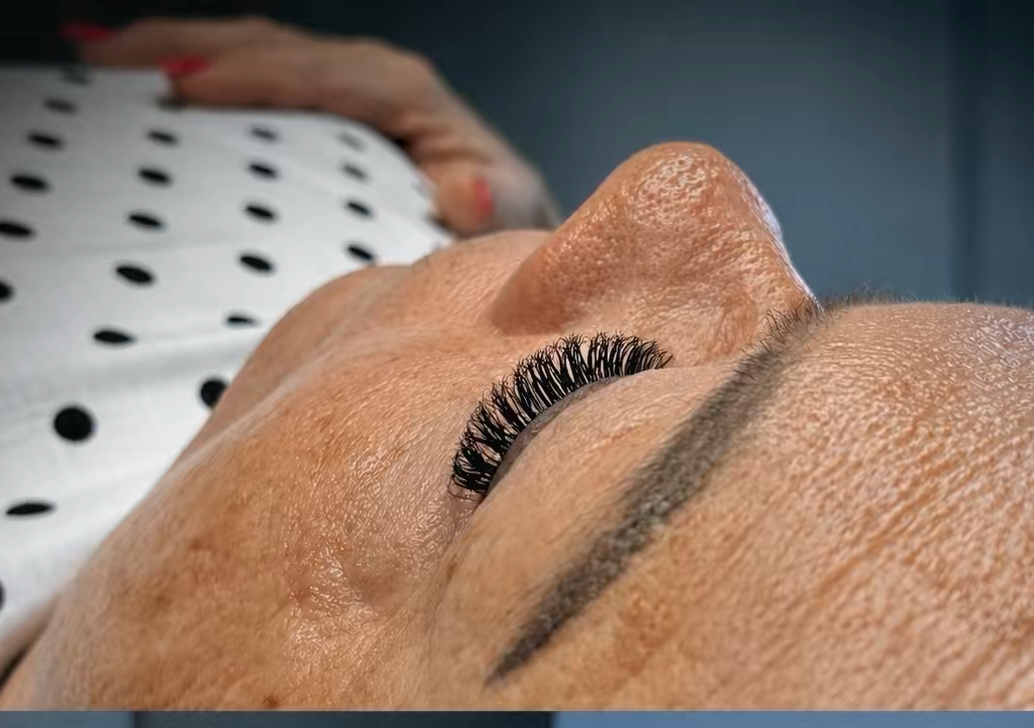 Retoque de Extenciones de pestañas