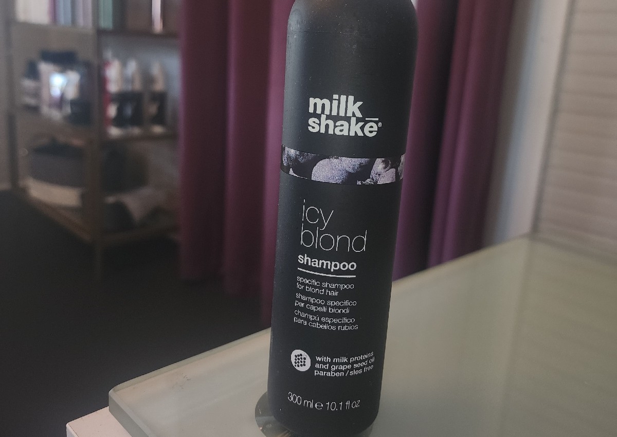 Milk Shake icy blonde shampoo