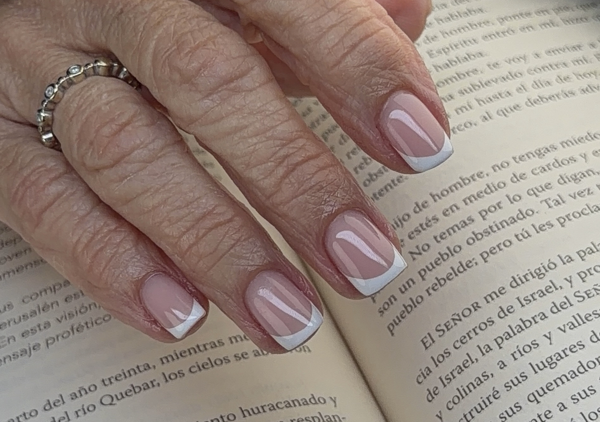 The Bridal Manicure 👰🏻‍♀️ (3/5)