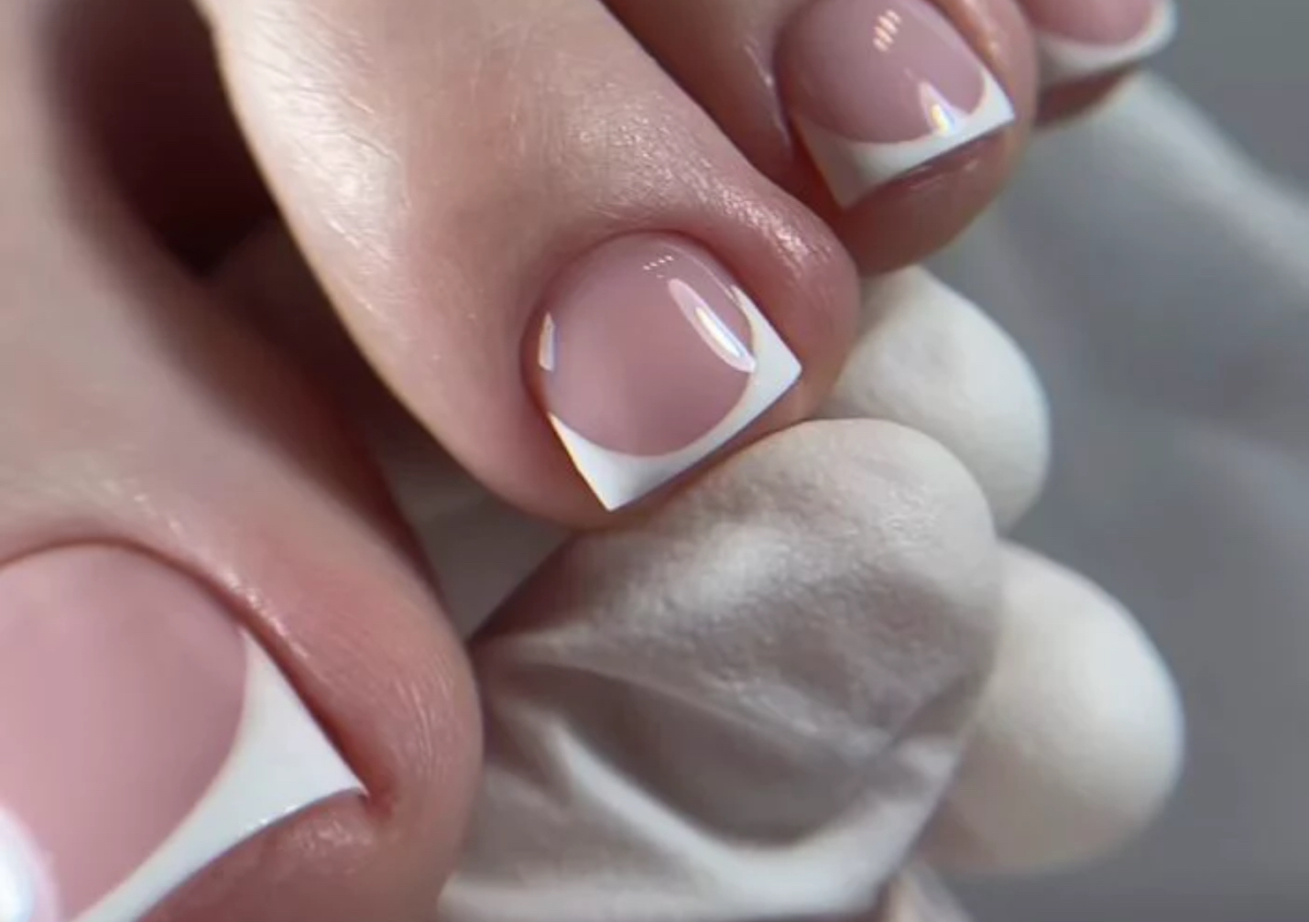 Essential French Pedicure