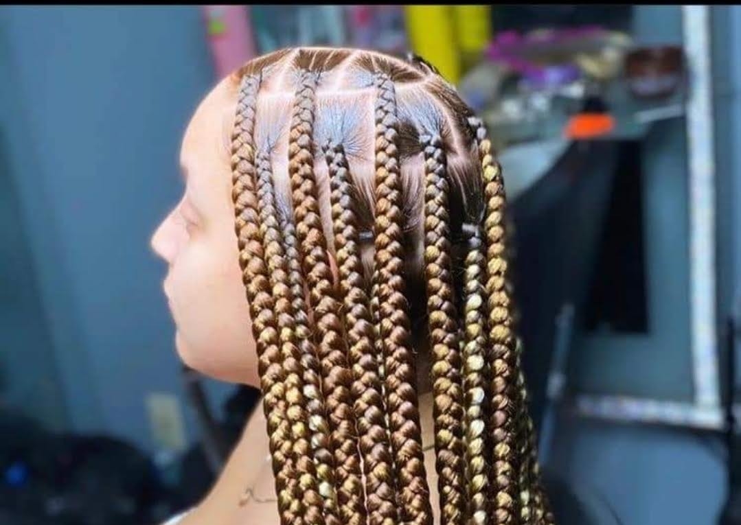 Large Knotless  ( Mid-back)