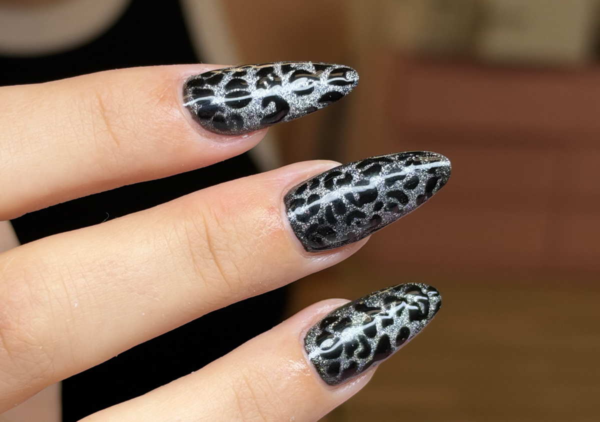 Leopard Cat Eye Manicure (1/2)