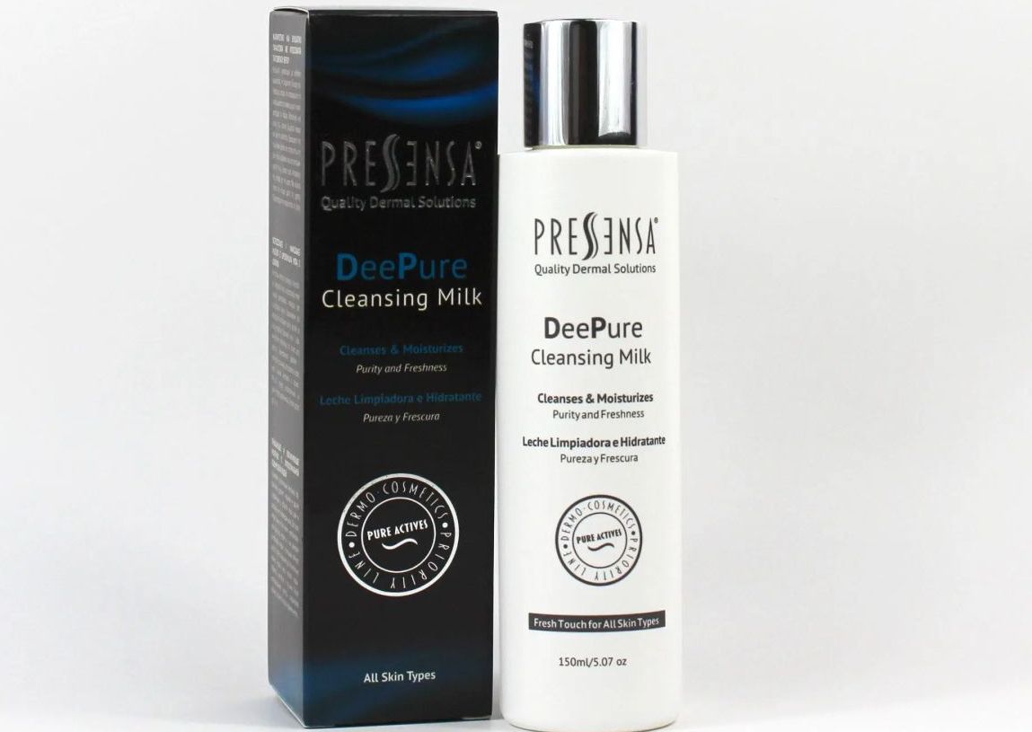 Dee Pure cleansing milk