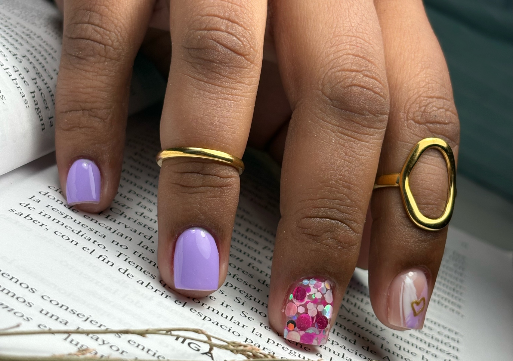 Uñas acrilicas cortas  