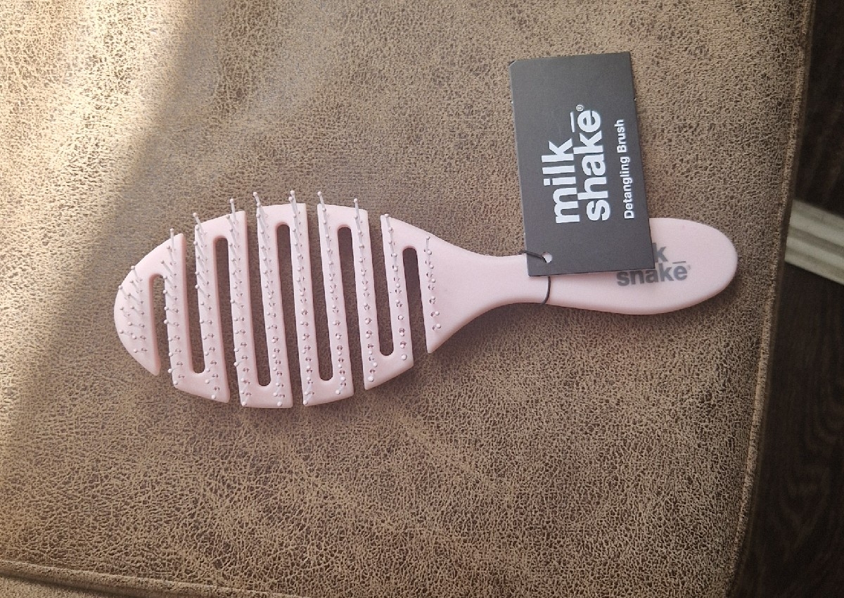 Detangling brush 