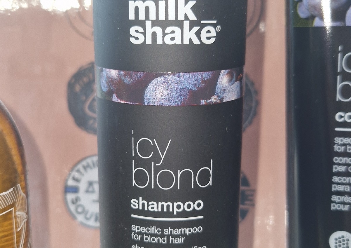 Icy blond shampoo