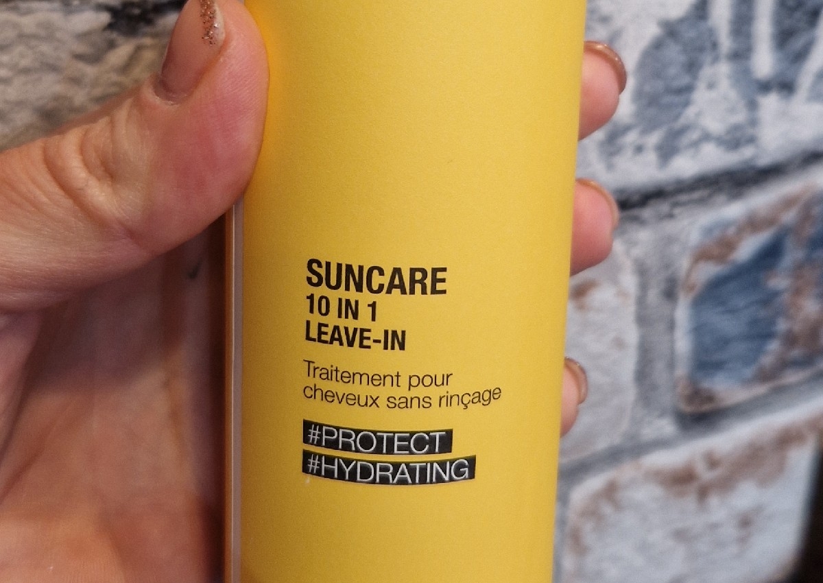 Mood suncare spray