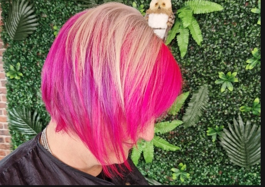 Full Colour for short to shoulder length  hair and blow dry