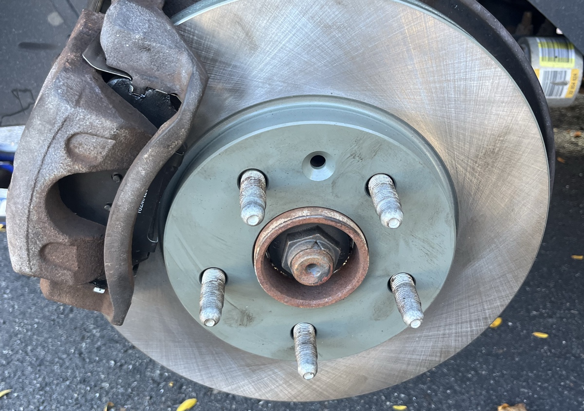 Car,brakes and rotors all around (3/3)