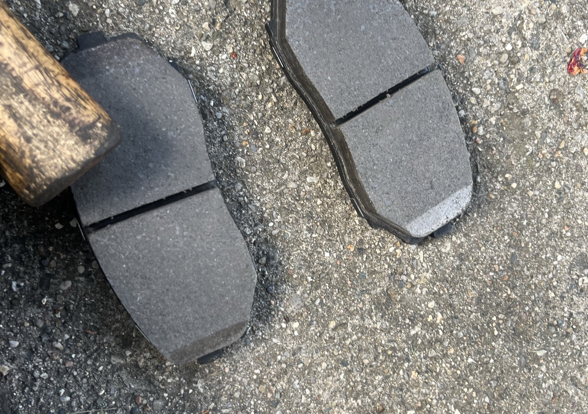 Car brake pads only  (4/4)