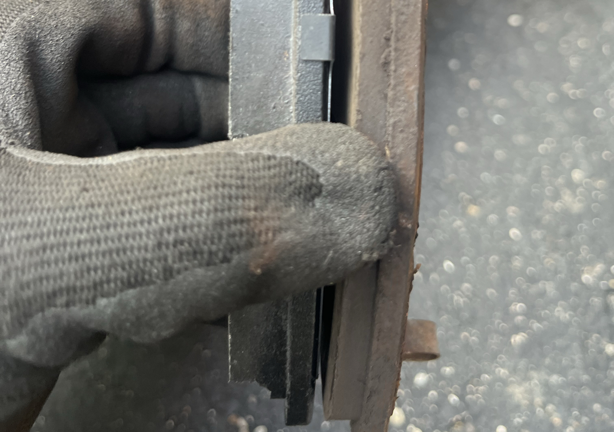 Car brake pads only  (2/4)