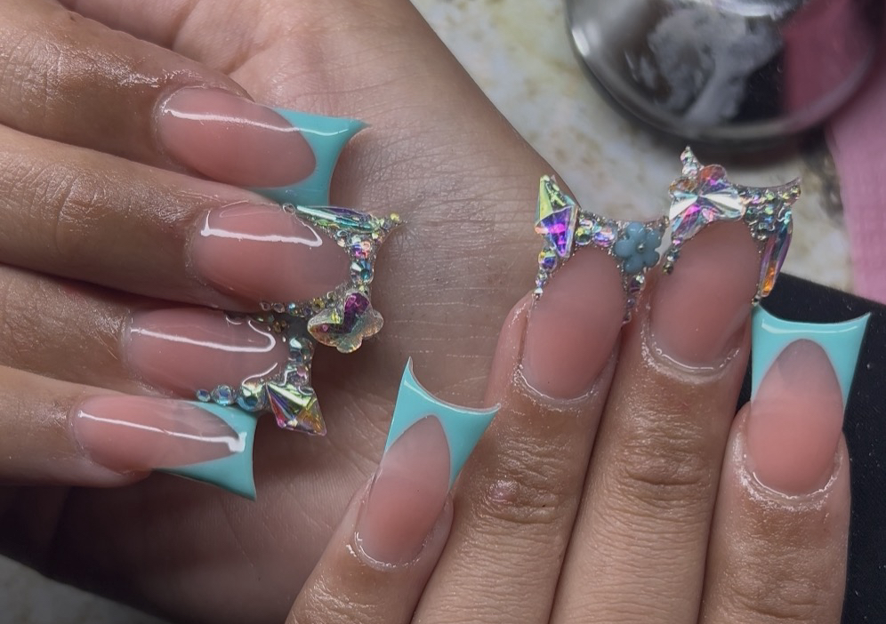 Medium long full set w/ designs