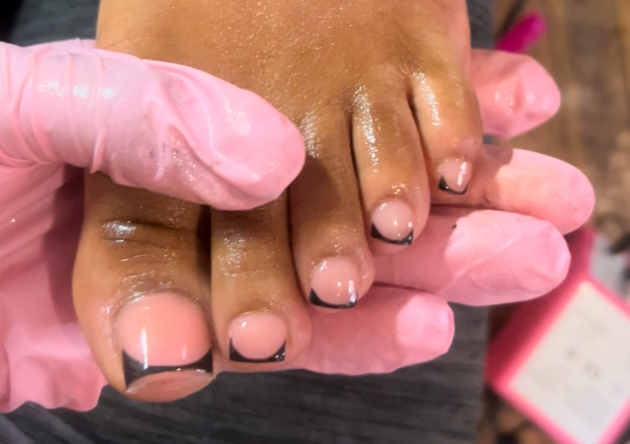 Acrylic toes