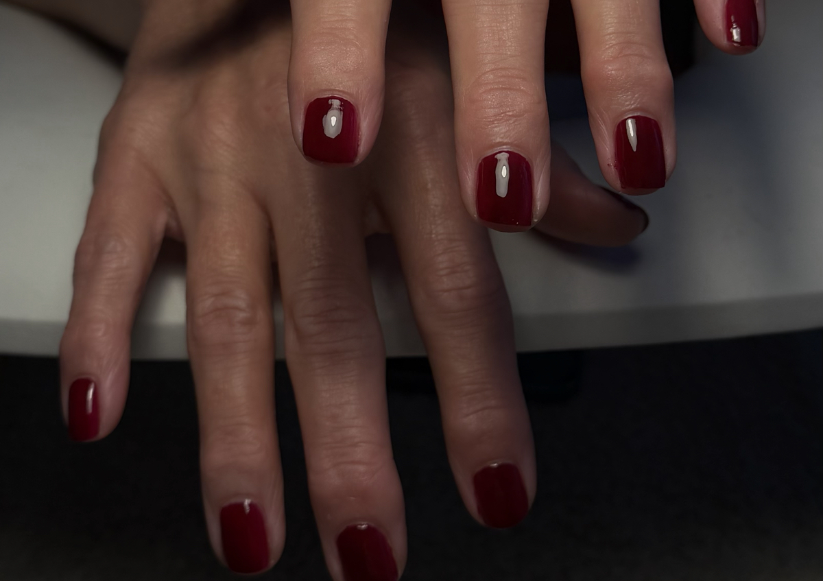 Luxury Polish Manicure 
