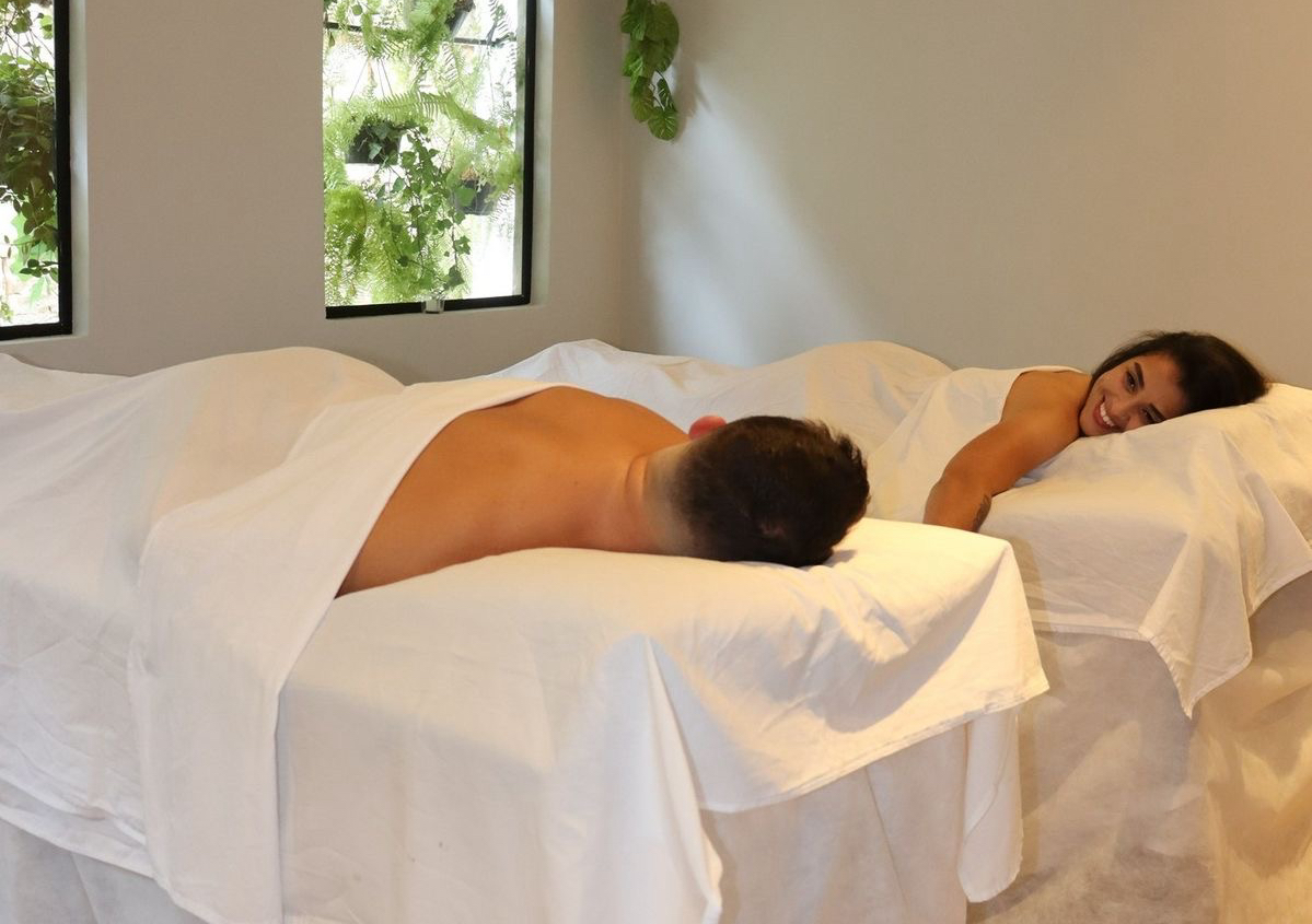 Couples full body Acupressure massage 