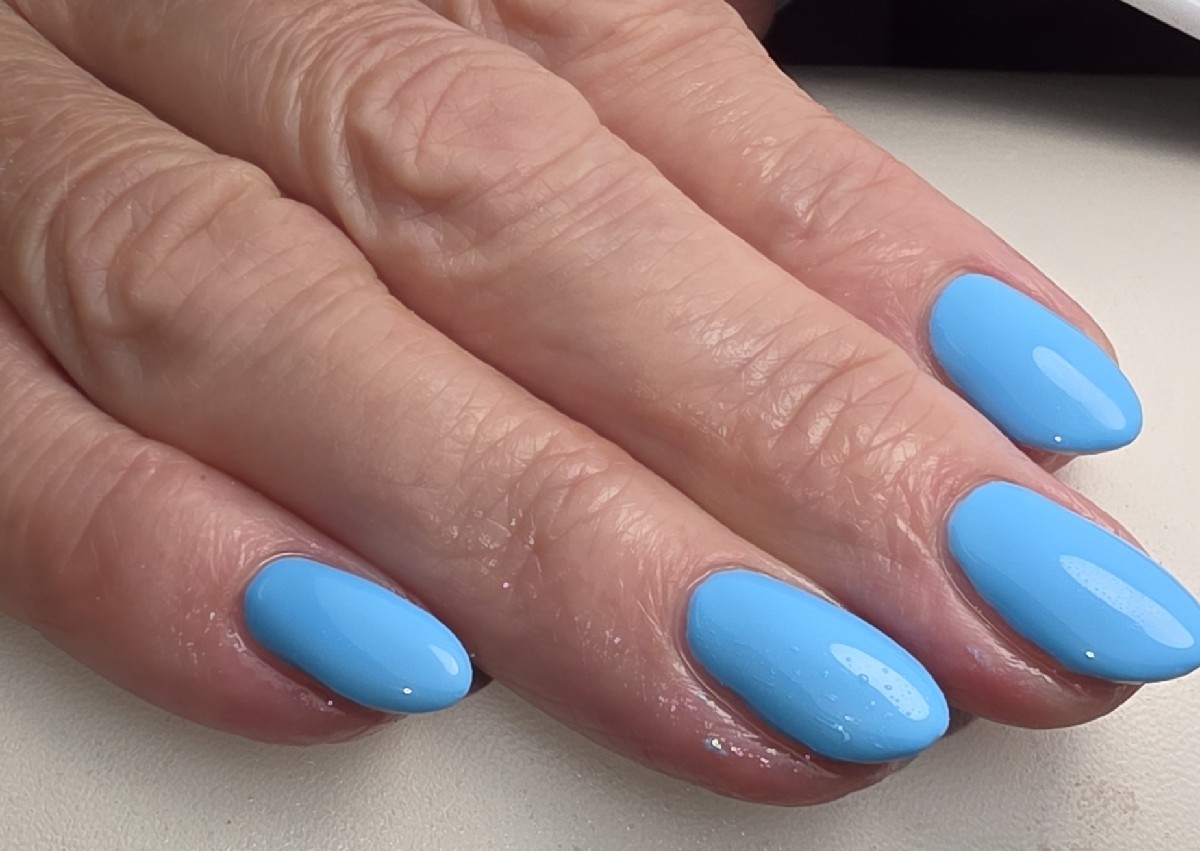 BIAB REFILL & Manicure (colour) (2/5)